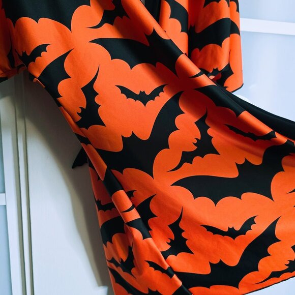Black and Orange Bat Kimono/Robe - Picture 3 of 3